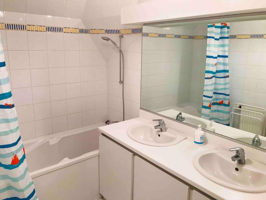 Apartamento Grand Duplex Familial Au Coeur De Perros-Guirec Exterior foto